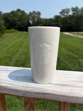 Starbucks Embossed Siren Mermaid White Ceramic Coffee Tumbler Cup Mug w/Lid 12oz